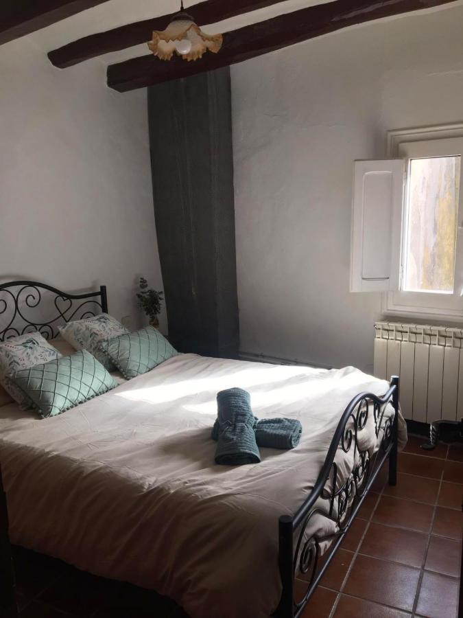 Vive La Vida Rural: Alojamiento En Les Piles. Niu Rural, S.L. Esterno foto